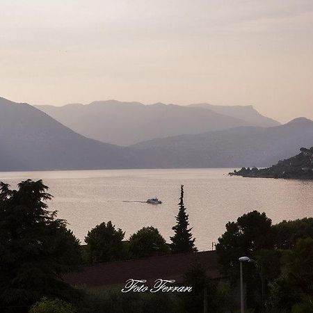 Casa Vacanze Gli Ulivi Del Lago Villa Sale Marasino Exteriör bild